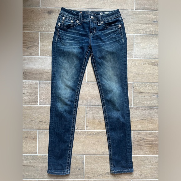Miss Me Mid-rise Skinny Embellished Women’s Jeans Sz. 28 - Picture 3 of 6